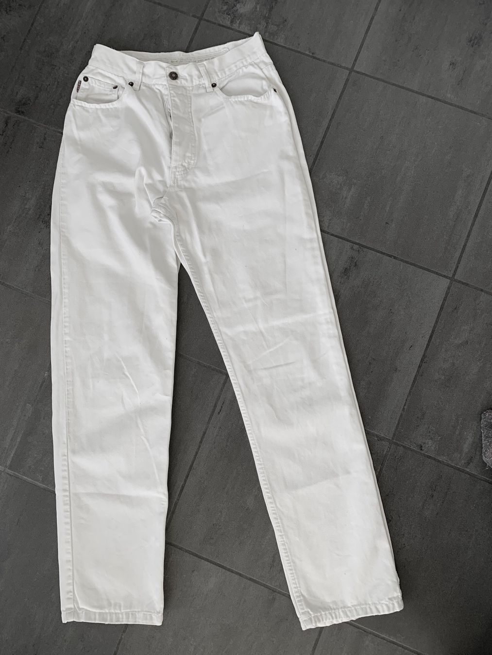 Jeans: Rocky weisse Jeans Damen M 32 – Gebraucht aus Auenstein von mar_8mxd