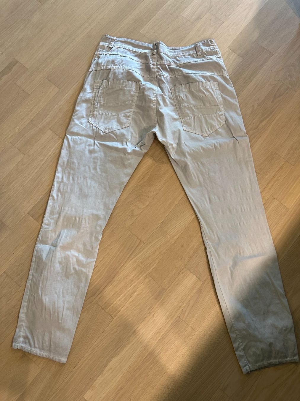 Pantaloni: Hose geknöpft - leger - hellgrau - Gr. 40 - Top Zustand – Usato da Dübendorf venduto da san_tt6m 3
