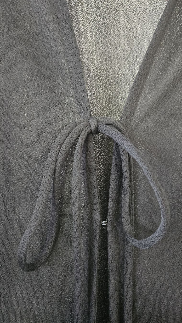 H&M Blusen: Transparente schwarze Bluse mit Schleifen – Gebraucht aus Hettlingen von Leaena279 2