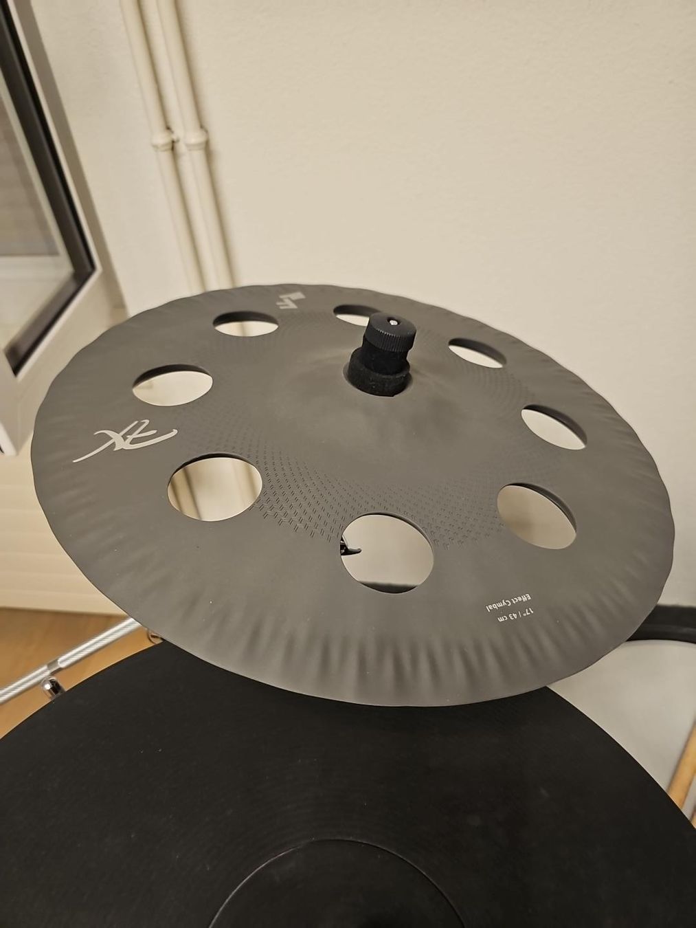 Musikinstrumente: EFNOTE EFD-C17FX 17" Effect Cymbal – Gebraucht aus Zürich von Emendez 3