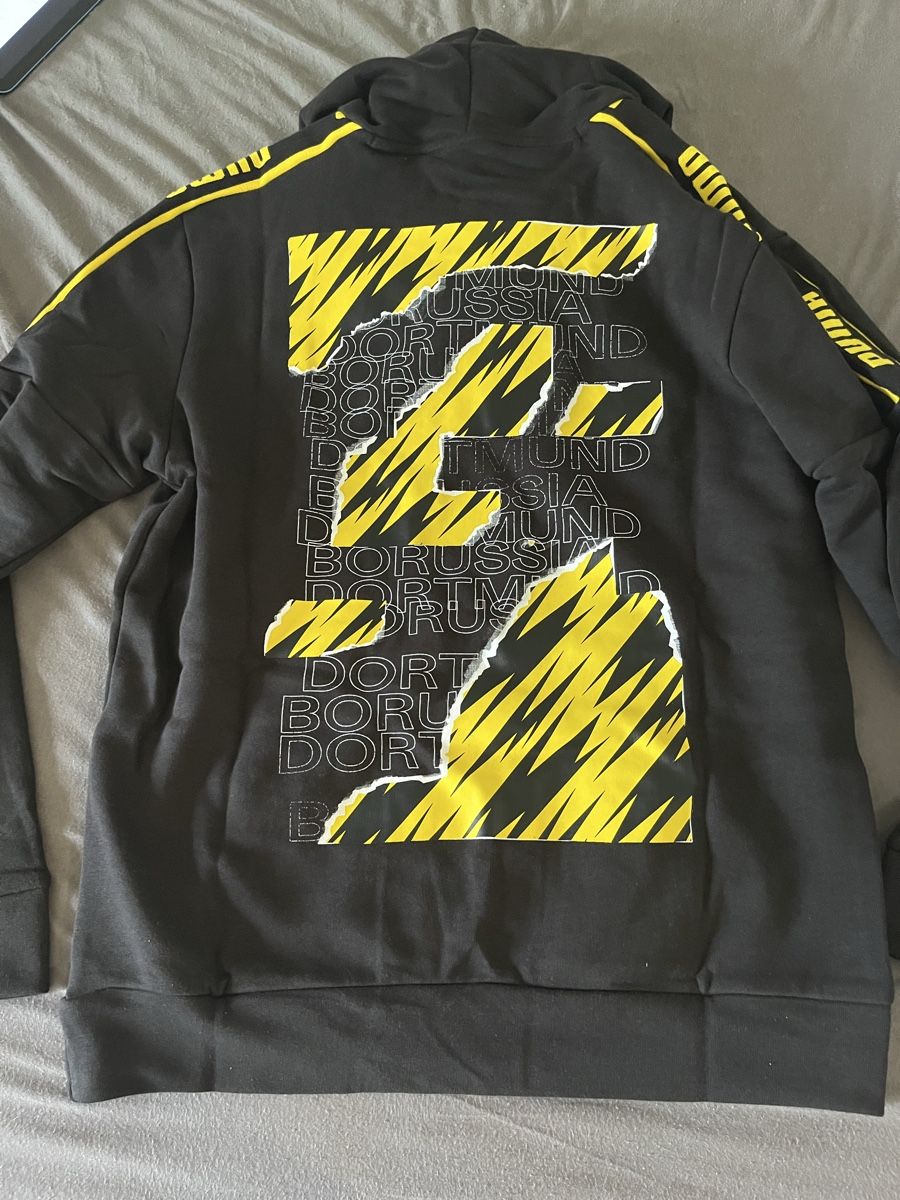 Puma Pullover & Sweatshirts: Pull Dortmund  – Neu und originalverpackt aus Chambésy von Louwall_football 2