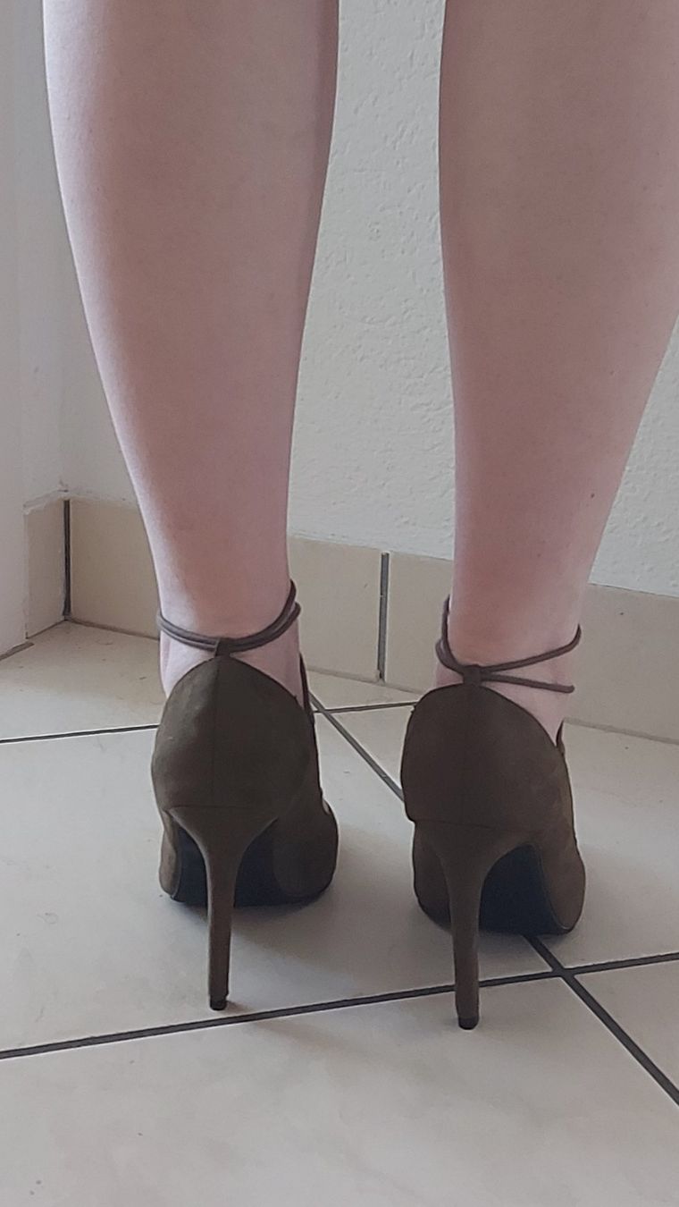 Scarpe da donna: High Heels – Nuovo (secondo la descrizione) da Sion venduto da aud_7pxl 8