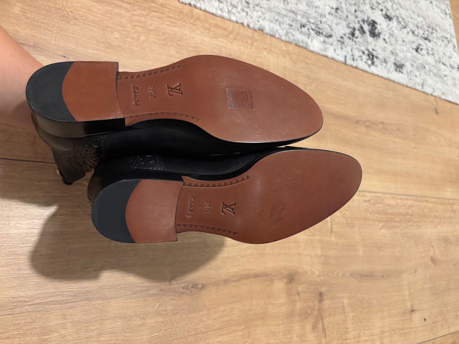 Louis Vuitton Scarpe da donna: Schuhe Louis Vuitton 36,5 chelsea – Nuovo (secondo la descrizione) da Zell LU venduto da AliAli24 4