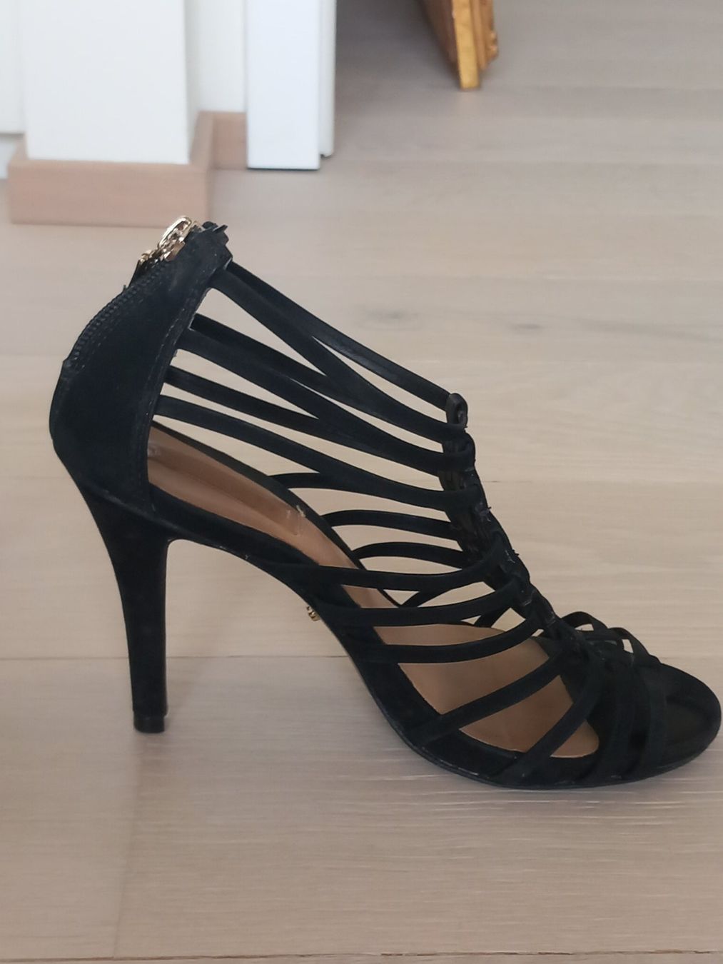 Damenschuhe: Stiletto en nubuck noir T.38 – Gebraucht aus Troinex von awh_m65m 3