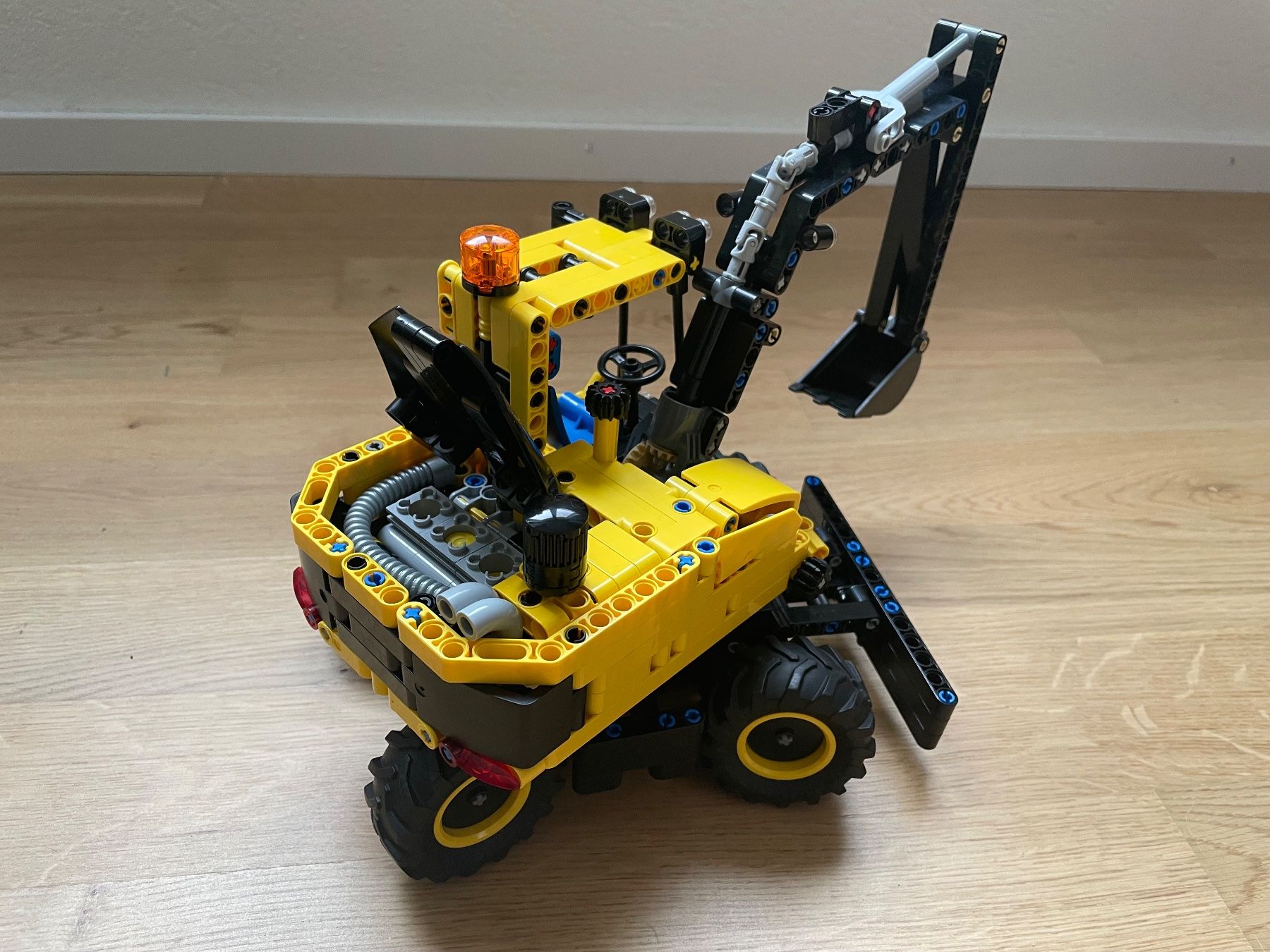 Lego Baukästen: Lego Technic - Bagger – Gebraucht aus Salmsach von ram82 3