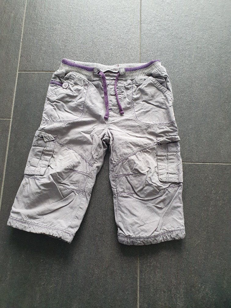 Pantalons: Hose Gr. 86 – D'occasion à Oberegg par Roberto24