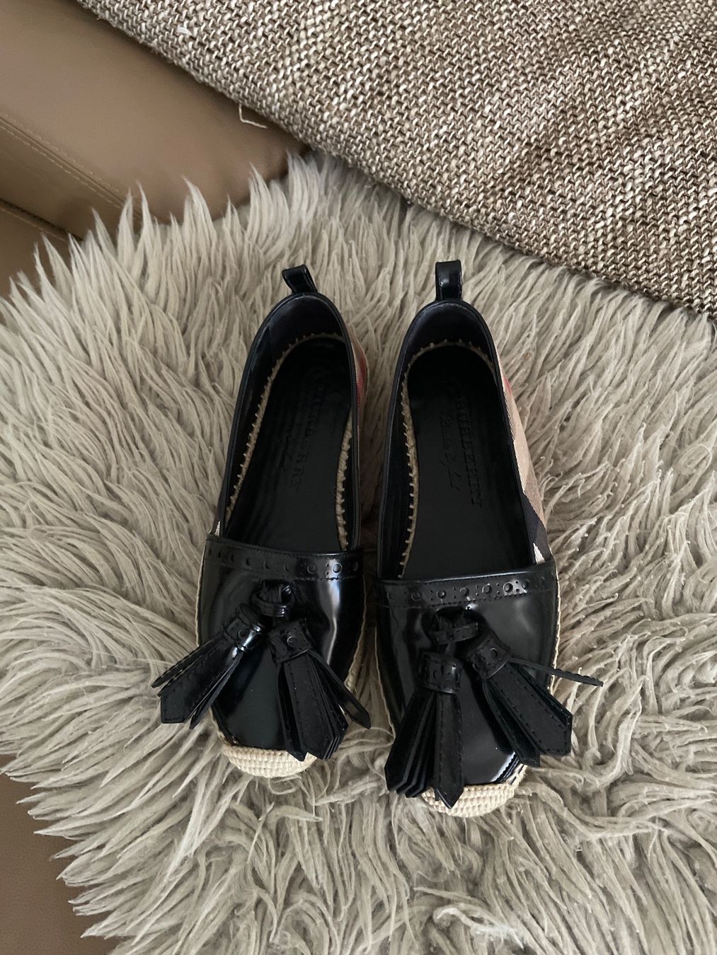 Burberry Damenschuhe: Espadrile – Gebraucht aus Schaffhausen von WatfaB