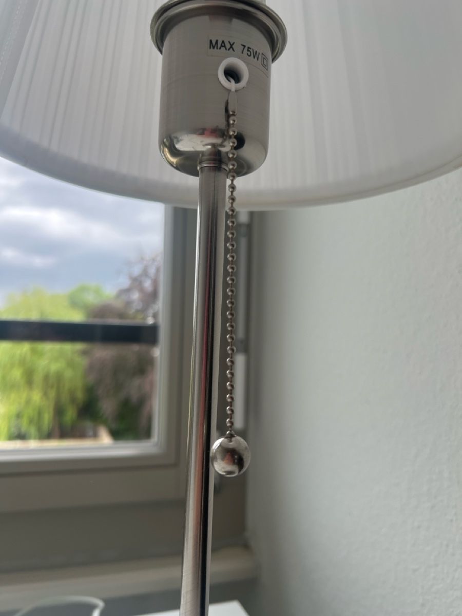 Ikea Lampade: Nachttischlampe silbern/weiss mit Ziehschnur – Usato da Aarau venduto da nas_xkl8 2