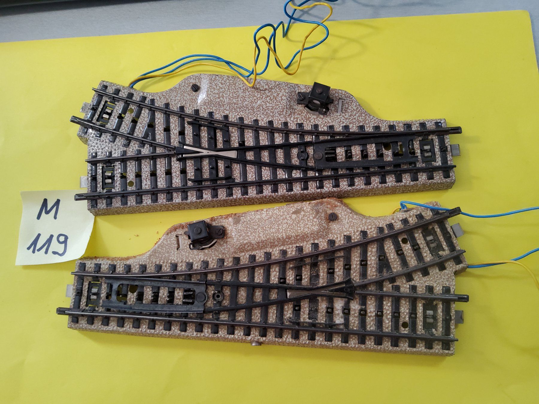 Märklin Modellini di ferrovie: 2 Märklin M-Weichen H0 – Usato da Grüningen venduto da VENOM59