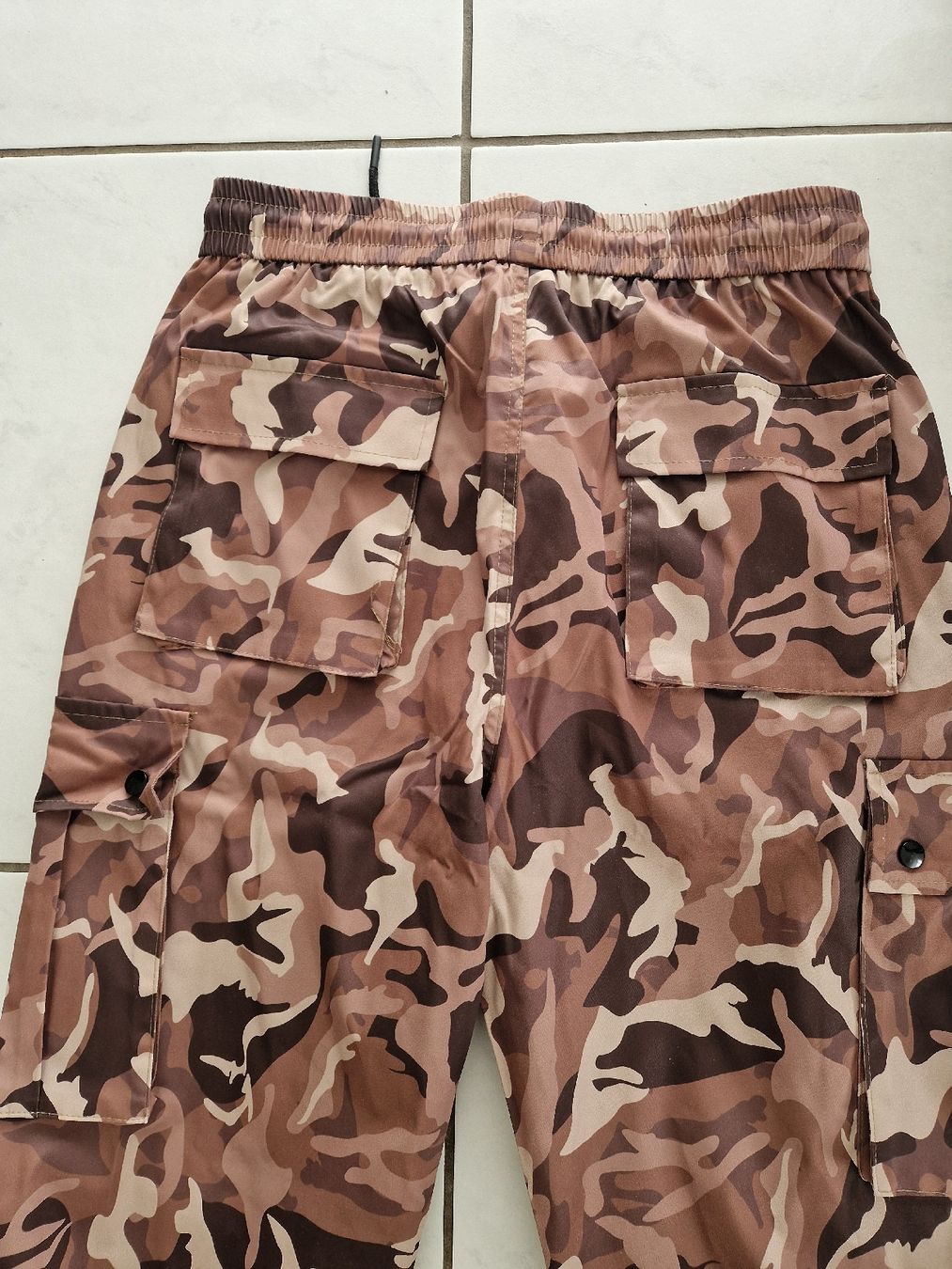 Pantaloni: Manfinity Men's Camo Cargo Trousersl – Nuovo (secondo la descrizione) da Bassersdorf venduto da DonSolo 5