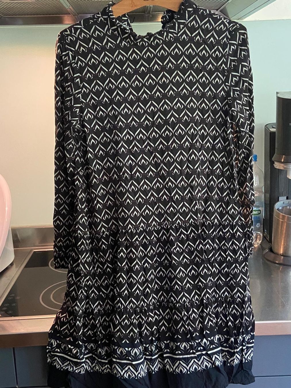 Vestiti: Schönes Kleid von PIECES – Usato da Bäretswil venduto da nadchen312