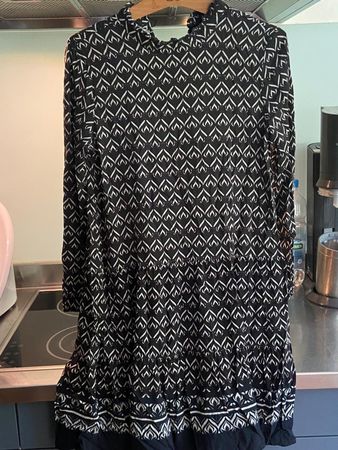 Schönes Kleid von PIECES