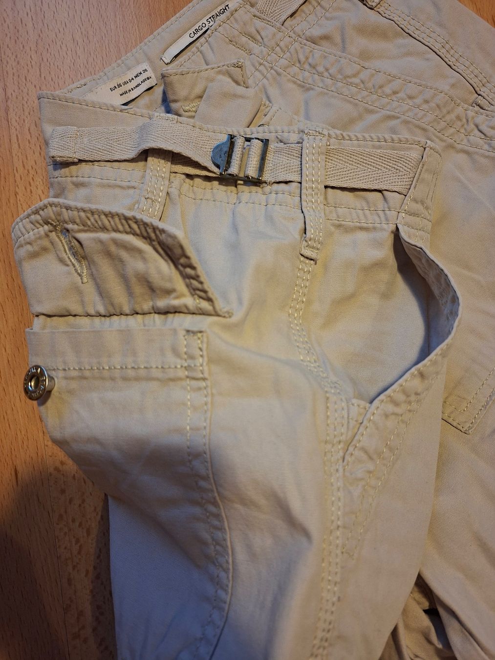Bershka Hosen: Pantalon Cargot Bershka taille 36 – Gebraucht aus Épalinges von lola_vp_99 3