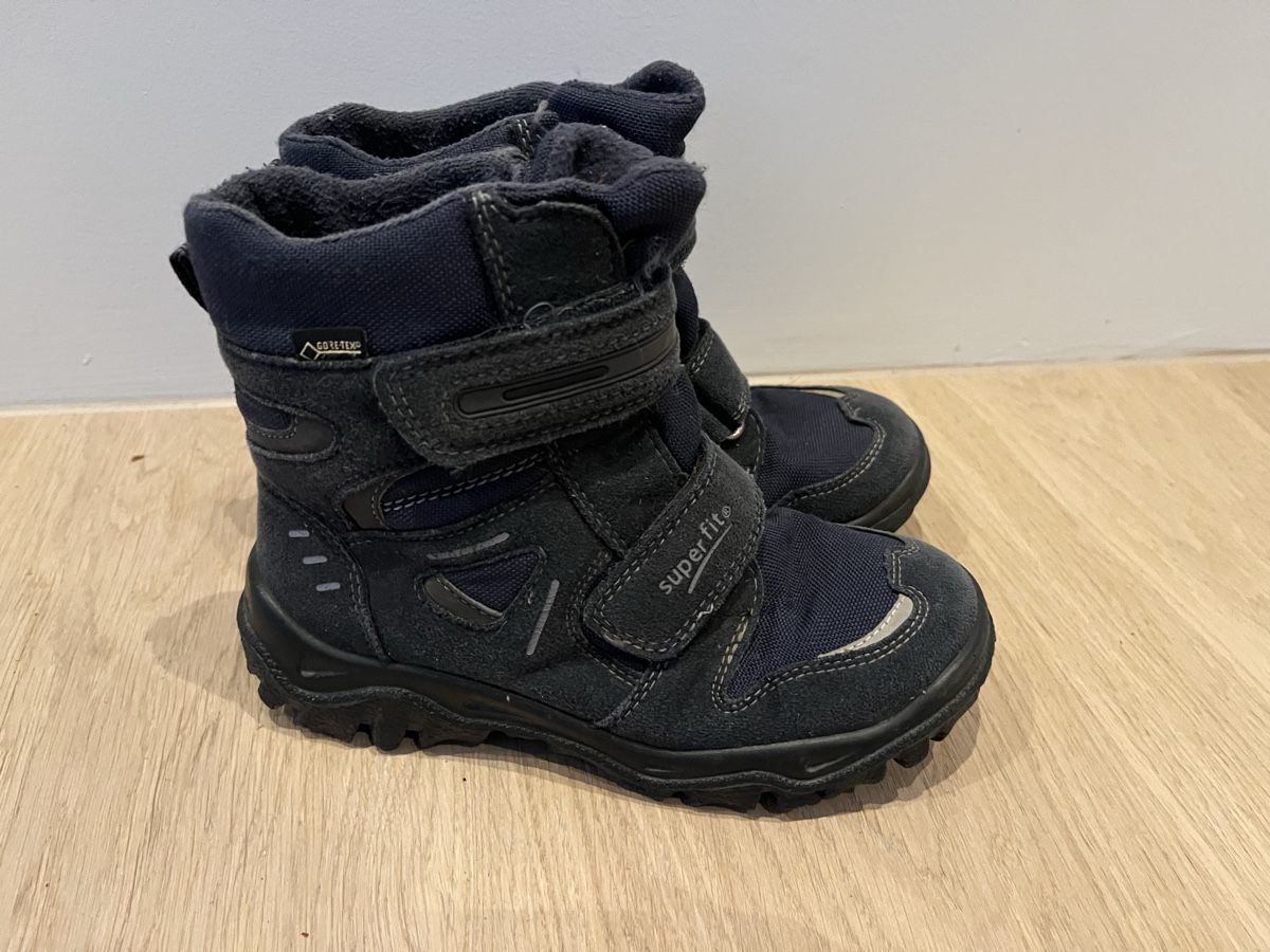 Chaussures garçon: Schuhe Kind Superfit – D'occasion à Wetzikon ZH par joc_p8jn 1