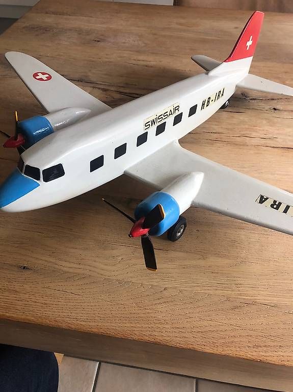 Kit di modellismo & Modellini statici: SWISSAIR DC 3 aus Holz – Usato da Maur venduto da terryf 1