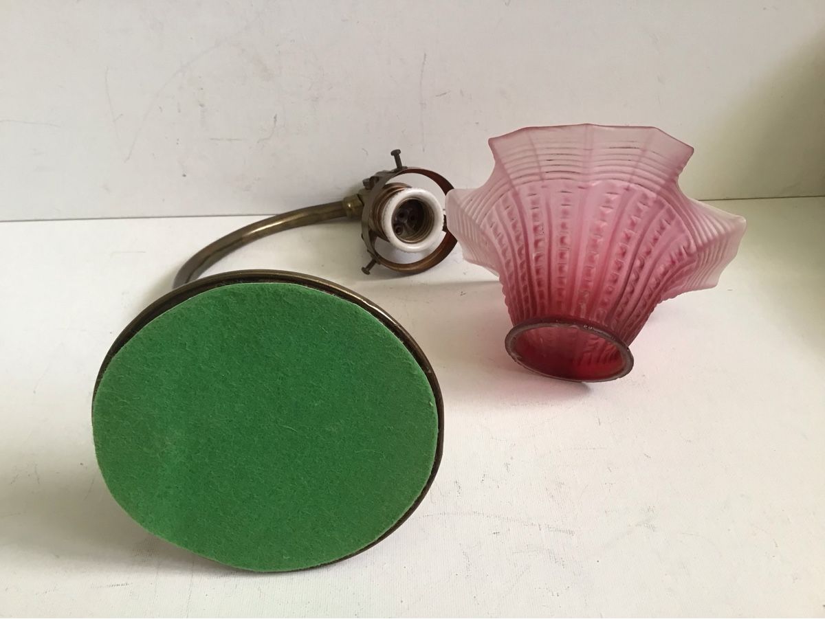 Lampade: Antikes Tischlämpli mit rosa Clöchli – Usato da St. Gallen venduto da Goldlilly 6