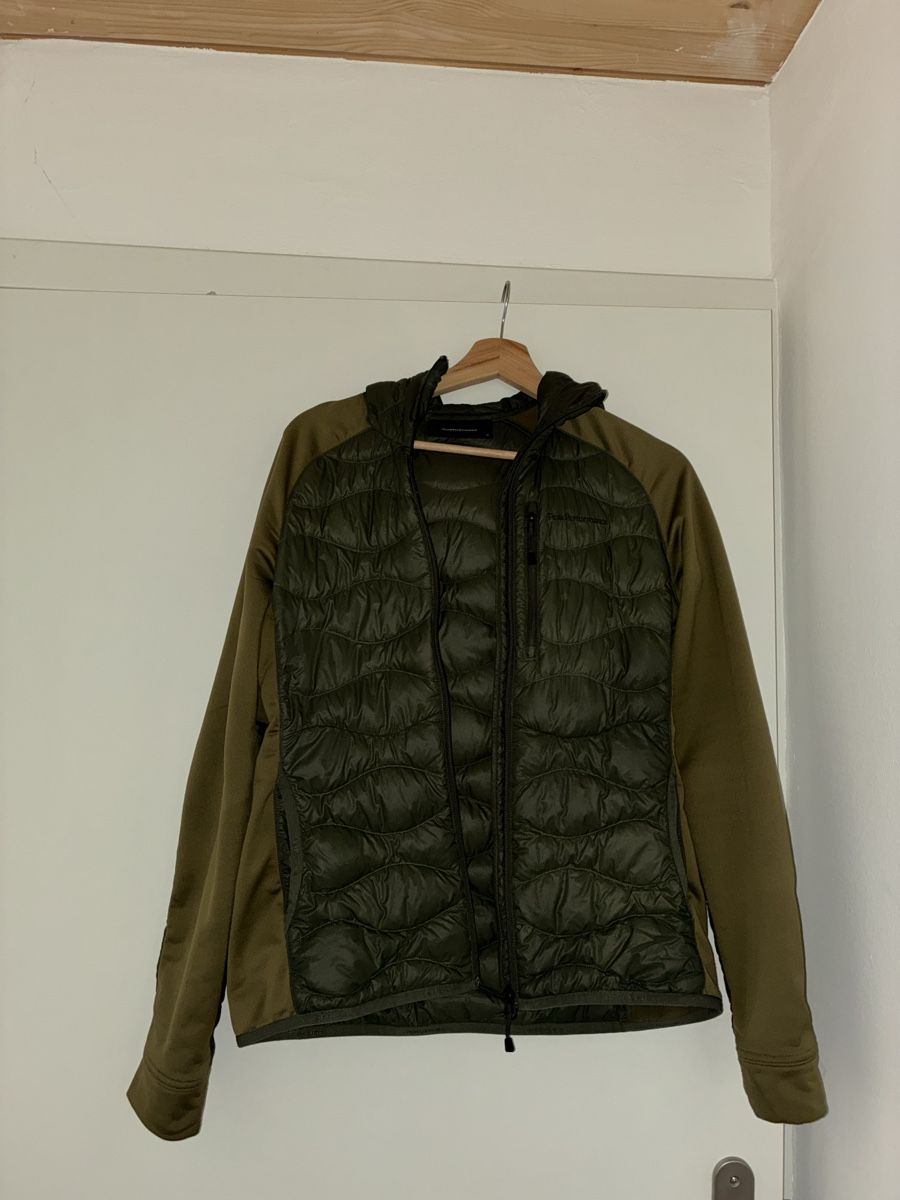 Peak Performance Giacche: Peak Performance Hybrid Jacke oliv  – Usato da Lichtensteig venduto da rah_5w82 1