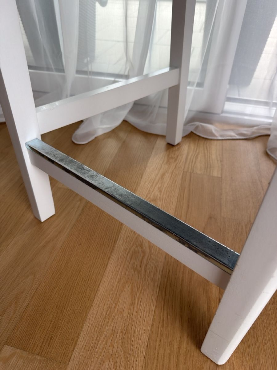 Ikea Seggioloni: Barhocker weiss mit schwarzem Sitzbezug gebraucht – Usato da Dübendorf venduto da fra_kk6z 2