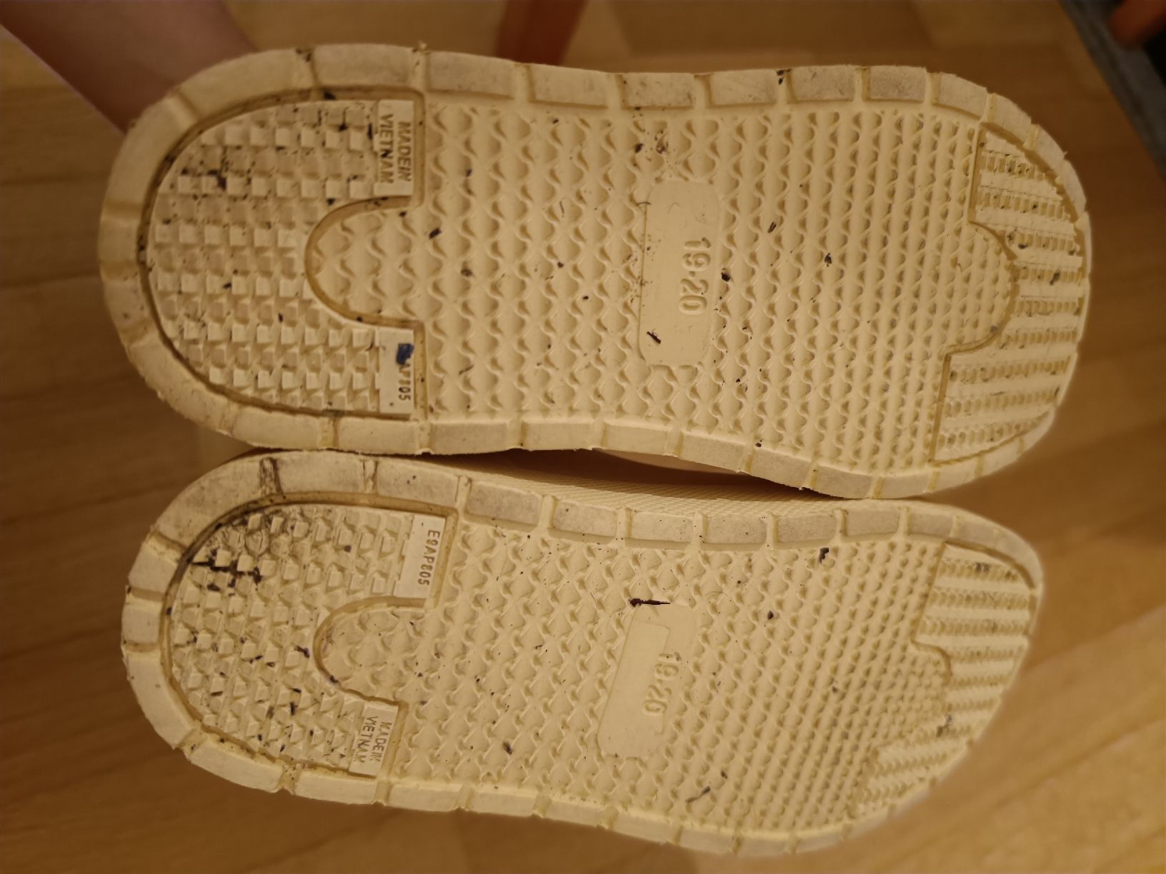 Muji Schuhe für Jungen: Süsse Gummistiefel/Regenschuhe  – Gebraucht aus Dübendorf von phoebe013 1