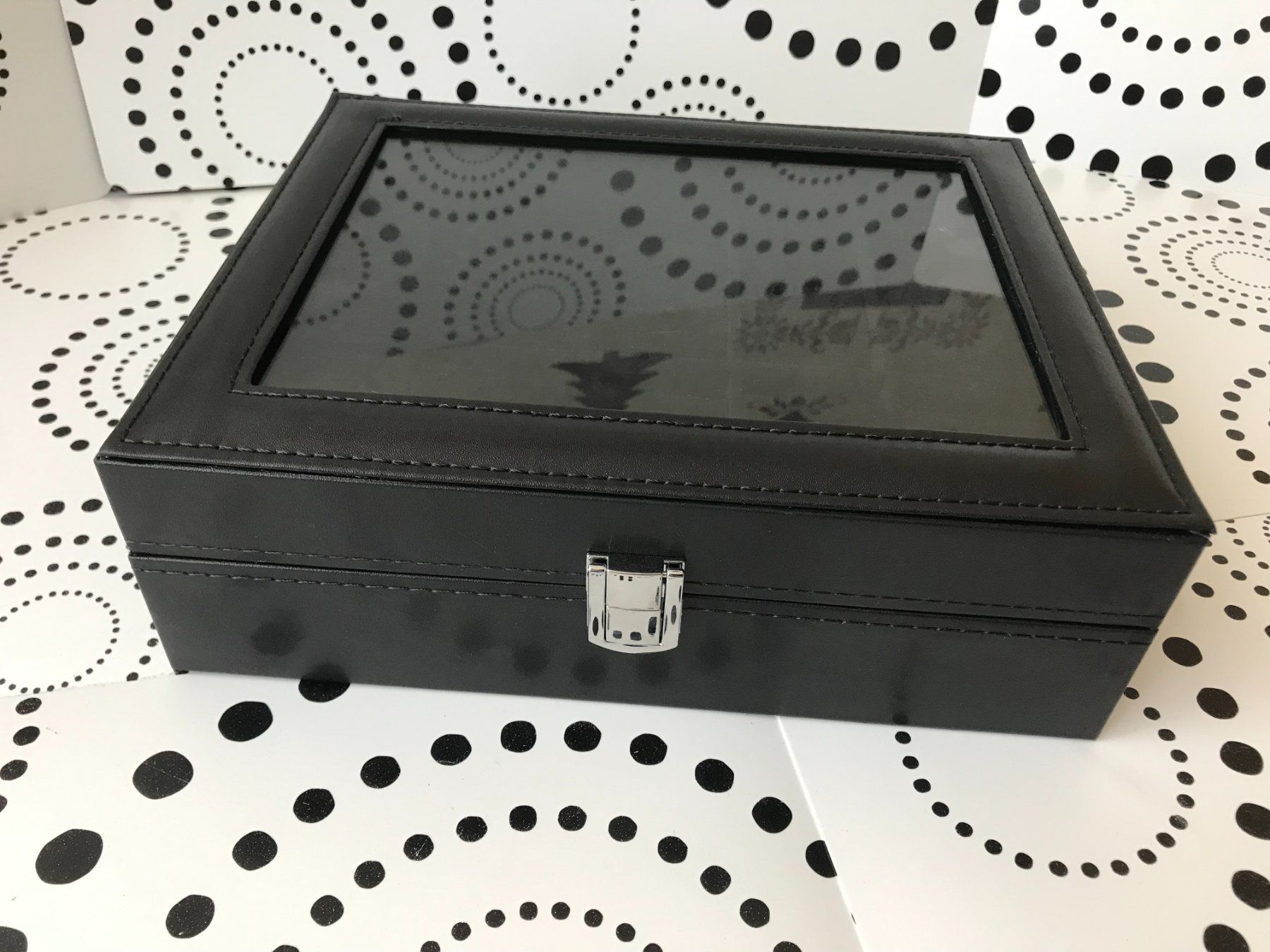 Scatole porta orologi: BOX POUR MONTRES - 10 EMPLACEMENTS - NEUF !!! – Nuovo e nell'imballaggio originale da Epalinges venduto da dream-watch
