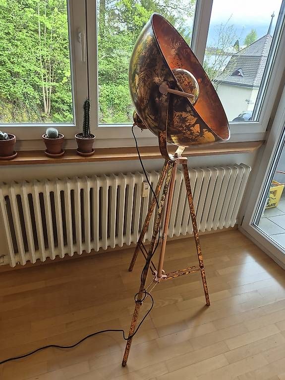Lampade: Invicta Interior Stehleuchte – Usato da Luzern venduto da timl11 2