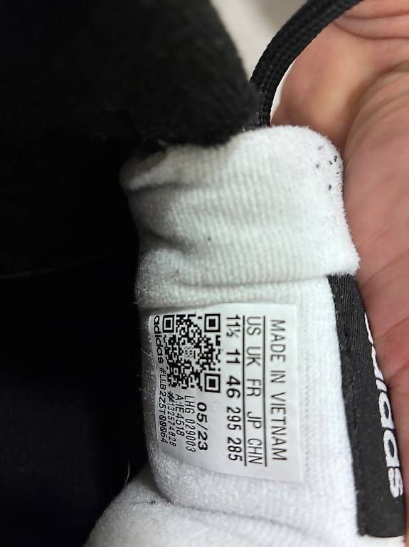 Adidas Scarpe per ragazzi: 2 Paar Adidas Schuhe neuwertig – Usato da Gelfingen venduto da Daveadams 3