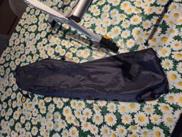 Faltbarer Ständer aus Aluminium mit Tasche neuwertig