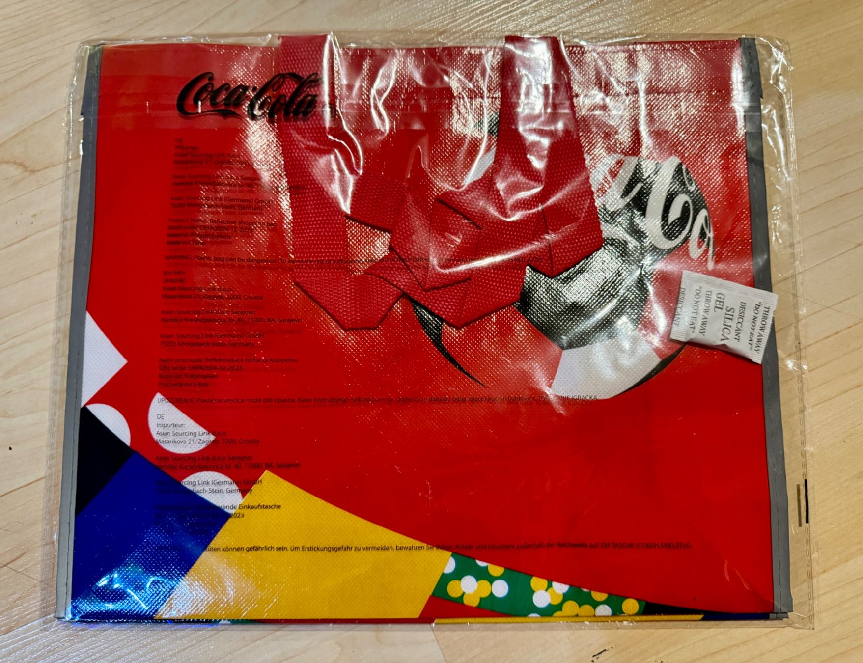 Coca-Cola Borse: Original "Coca Cola" Reflektierende Einkaufstasche UEFA 2024 – Nuovo e nell'imballaggio originale da Seuzach venduto da Inspektor99 2