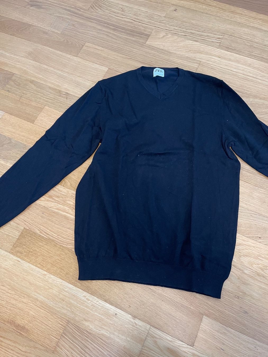 Zara Pullover & Sweatshirts: Set 4Pullover Blusen S/M Zara Rollkragen Elegant – Gebraucht aus Zug von MC2CC