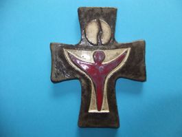 Kreuz Kruzifix Keramik oder Ton Glasiert