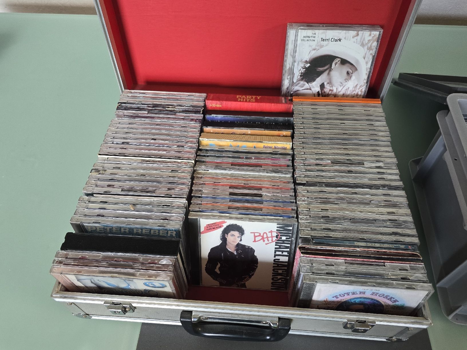CD: Div. CD's ca. 100 Stück – Usato da Vogelsang AG venduto da ber_726d
