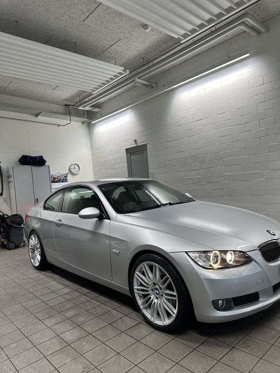 BMW E92 325I