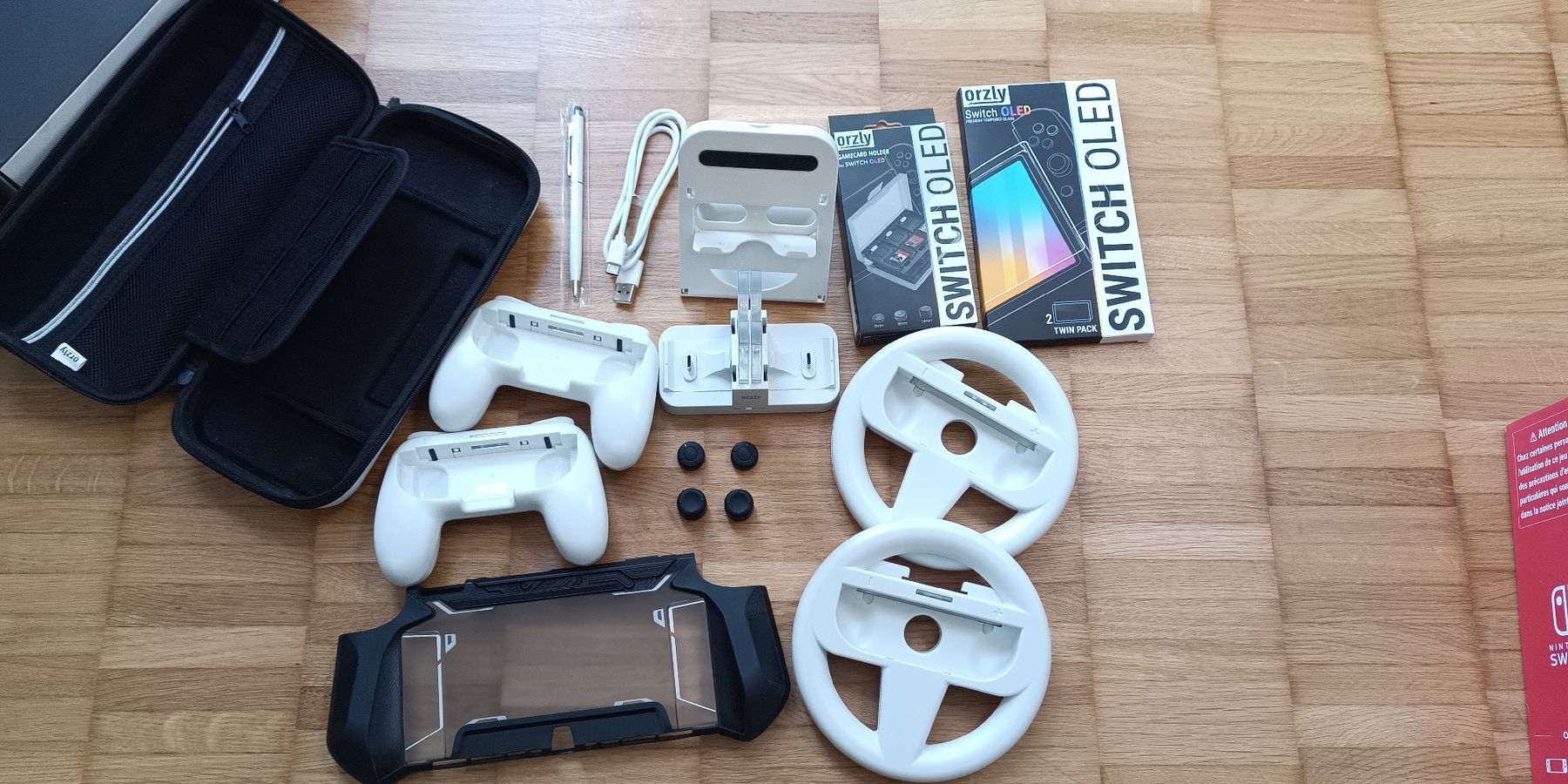 Nintendo Console: Nintendo Switch OLED + 256 GB MicroSD + Schutz + Zubehör – Usato da Schinznach Bad venduto da Zaaiko 2