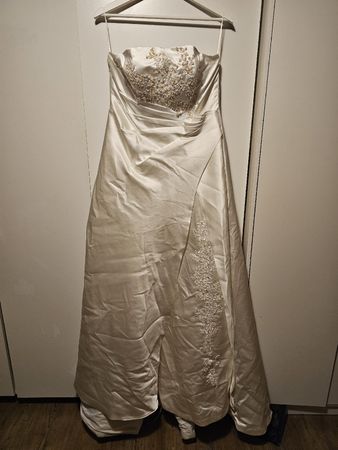 Hochzeitskleid