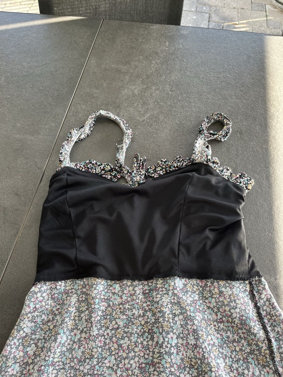 Pull&Bear Vestiti: blumiges Sommerkleid – Usato da Wil AG venduto da larwe 2