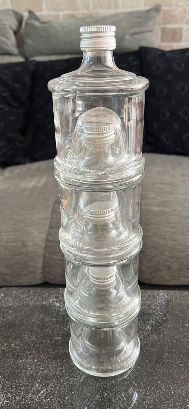 Altro: Glasflasche stapelbar – Nuovo e nell'imballaggio originale da Münchenbuchsee venduto da dani1113
