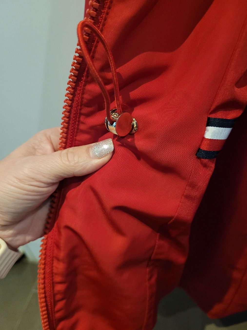 Tommy Hilfiger Mäntel: Rote Winterjacke Tommy Hilfiger, Grösse S – Neu (gemäss Beschreibung) aus Oensingen von Szofi82 4