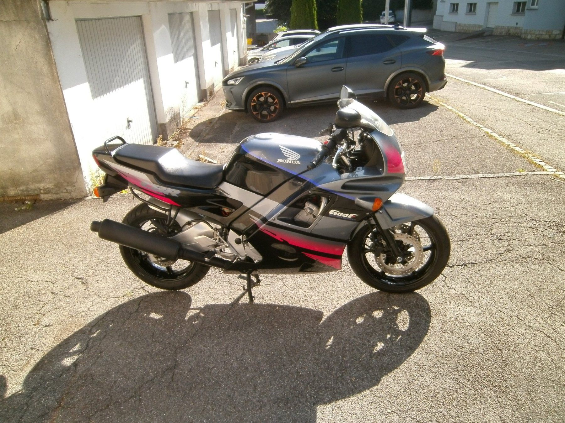 Honda Strada: Moto Honda CBR 600F 1992 – Usato da Moutier venduto da Mouschka 8