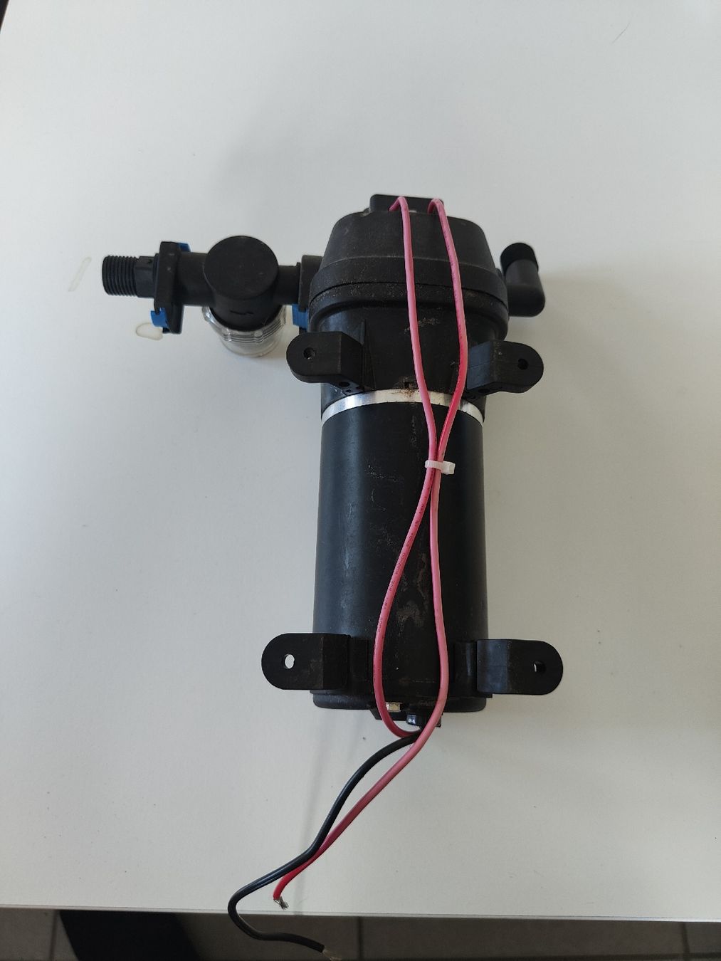 Pumpen & Teile: Wasserpumpe 24V – Gebraucht aus Seedorf UR von val_rl2l 3