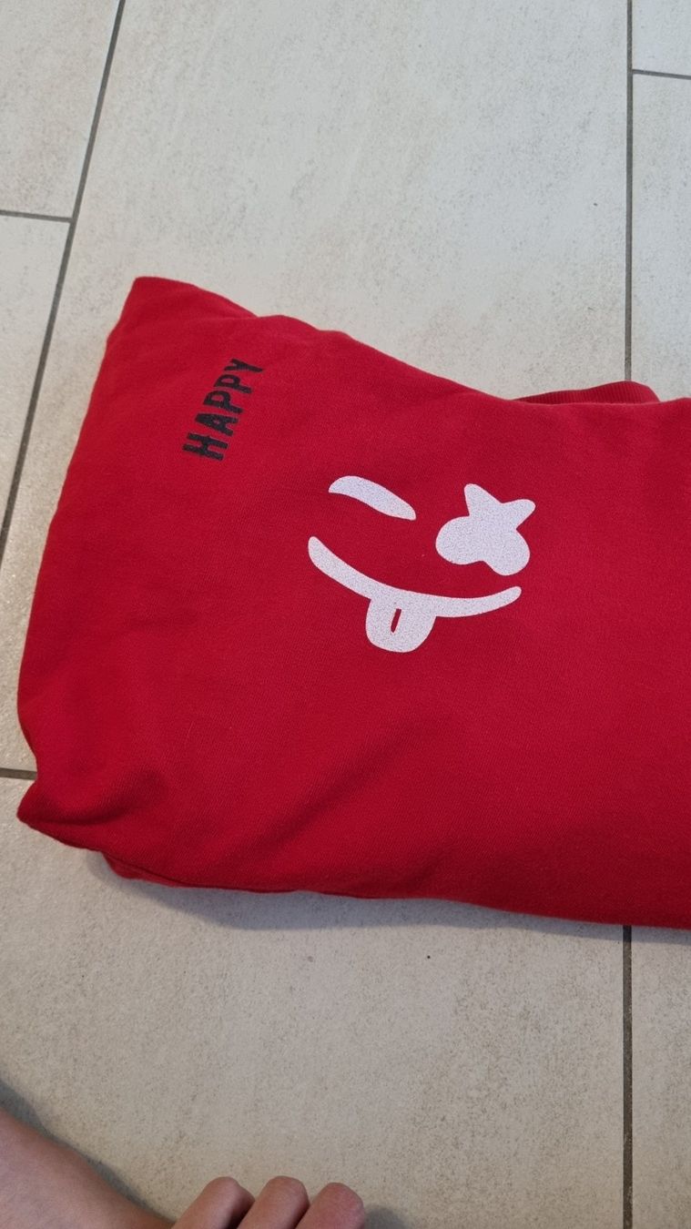 Maglioni & Felpe: Hoodie personalisiert Dario – Usato da Ganterschwil venduto da Nike18 1