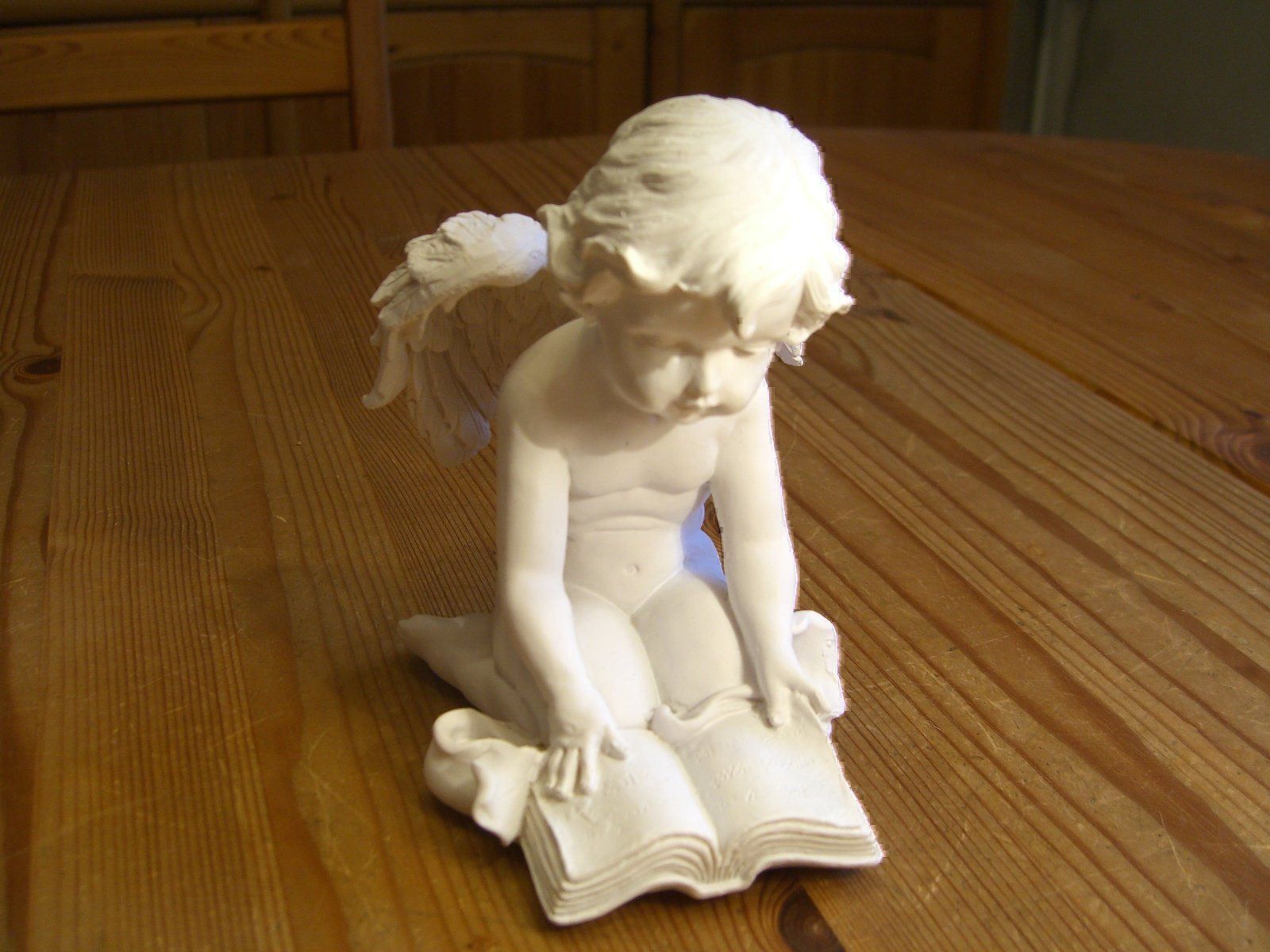 Statuette: herziger Engel mit Buch, Kunststein, neu – Nuovo (secondo la descrizione) da Winterthur venduto da Ghandi5 3