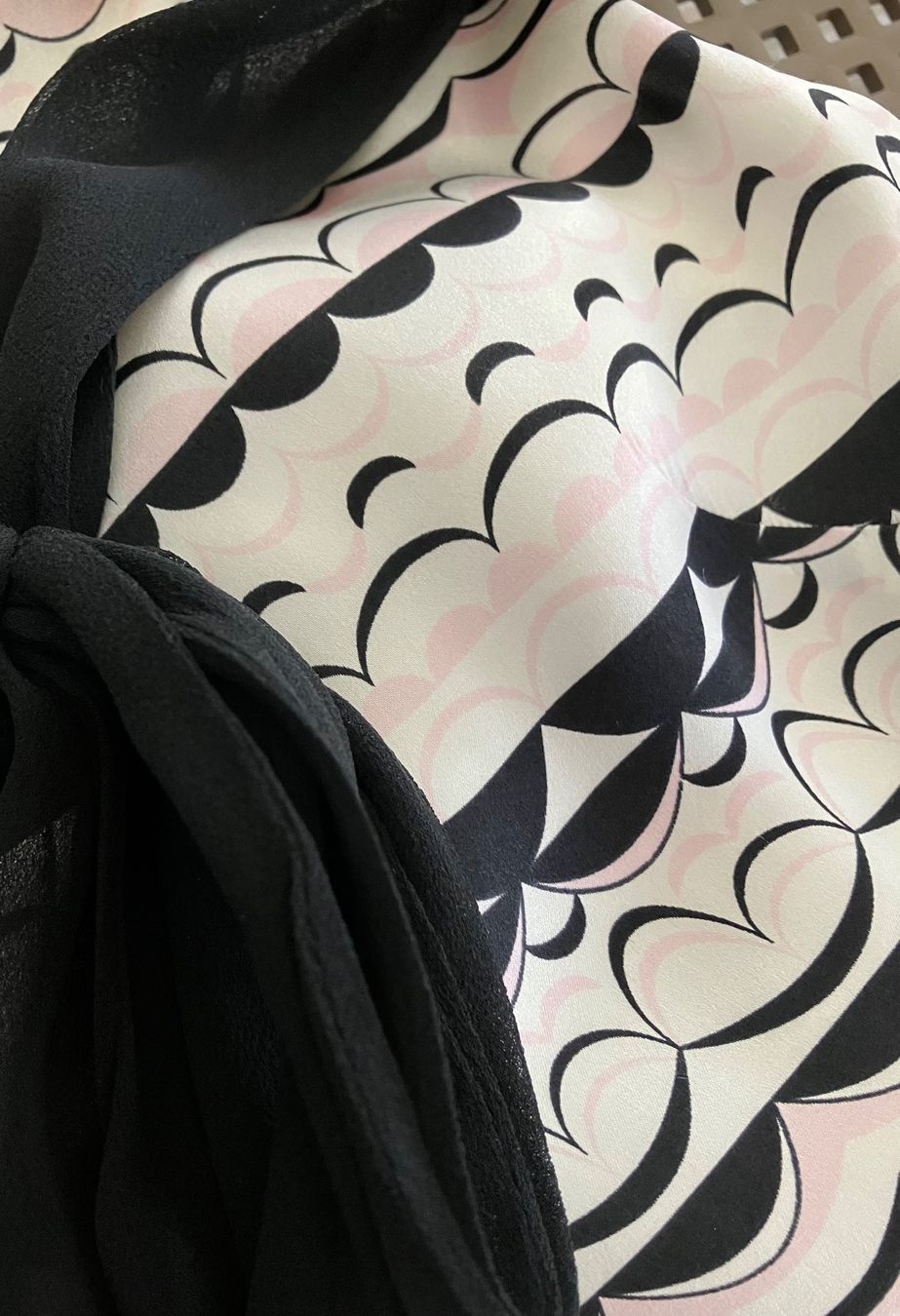 H&M Top: Madonna H&M Seide Top Gr.36/38 – Usato da Unterägeri venduto da Jutka_04 6