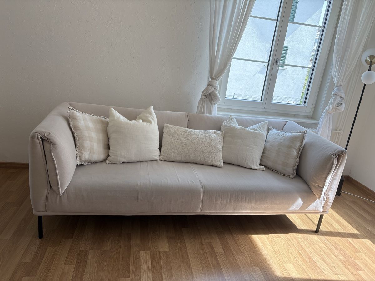 Pfister Sofas: Beige Sofa Pfister - Very comfortable  – D'occasion à Thalwil par ste_jwm7 1