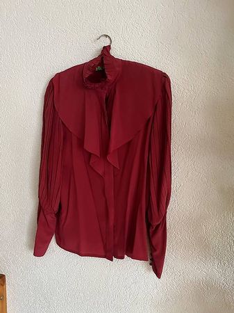 Dunkelrote Seidenbluse Gr. 38