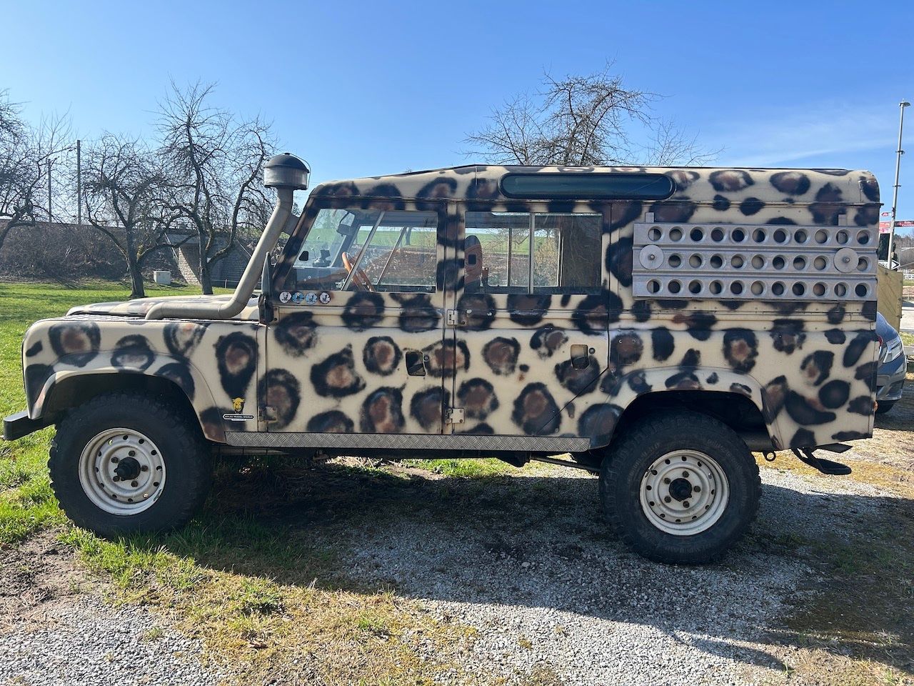 Land Rover Autos: LAND ROVER Defender 110 V8 Station Wagon – Défectueux à Sirnach par MaechlerAutomobile 8