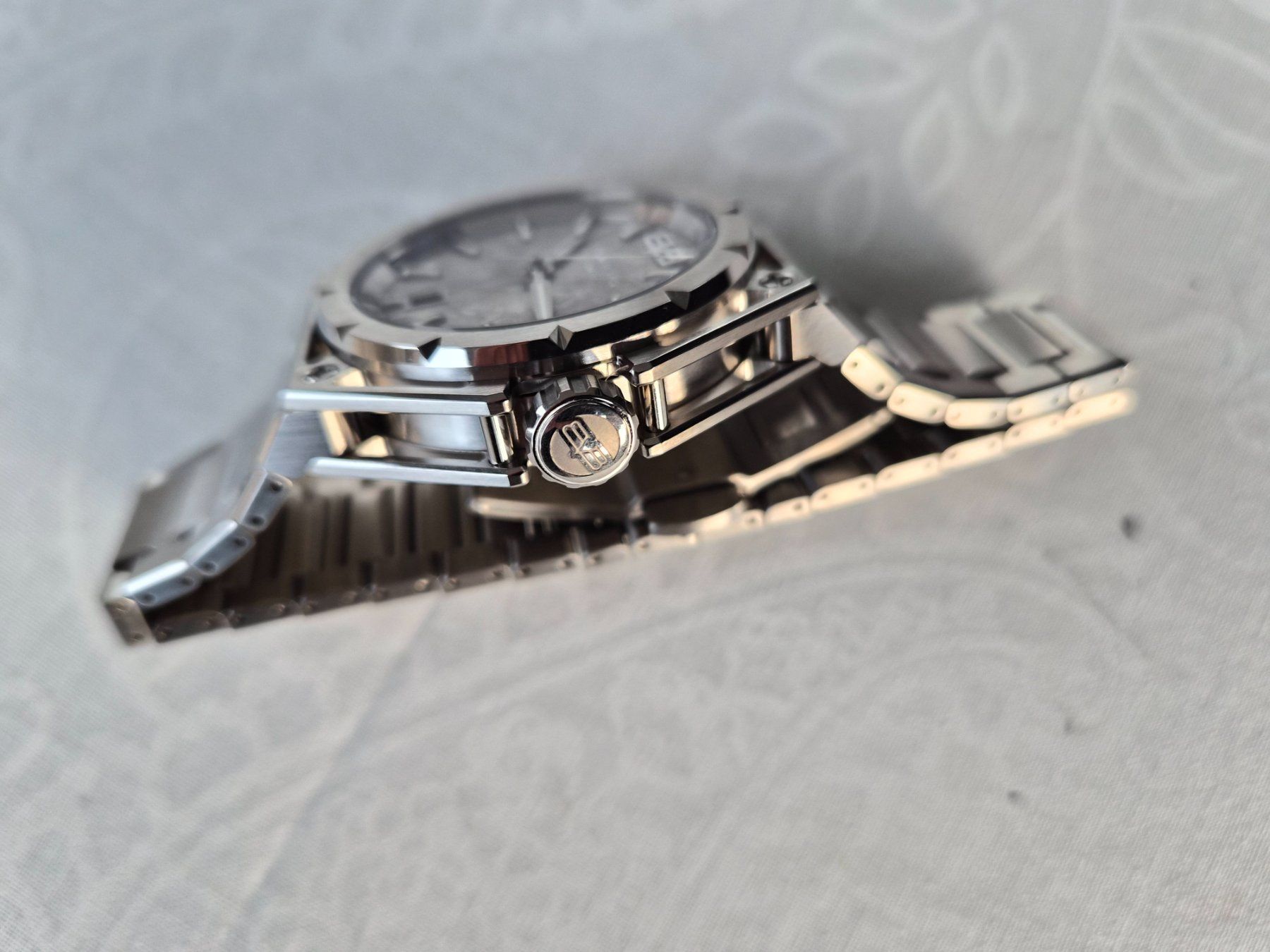 Bomberg Orologi: Bomberg Edge Cosmos Automatic Steel – Nuovo (secondo la descrizione) da Chabrey venduto da Horology 2