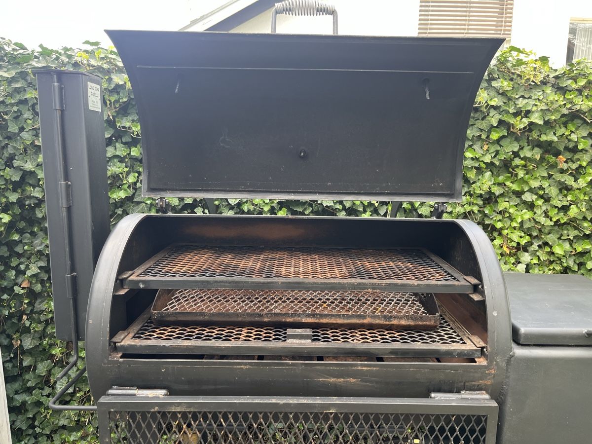 Grills: Smoker Weltklasse – Gebraucht aus Schindellegi von Zurpan 3