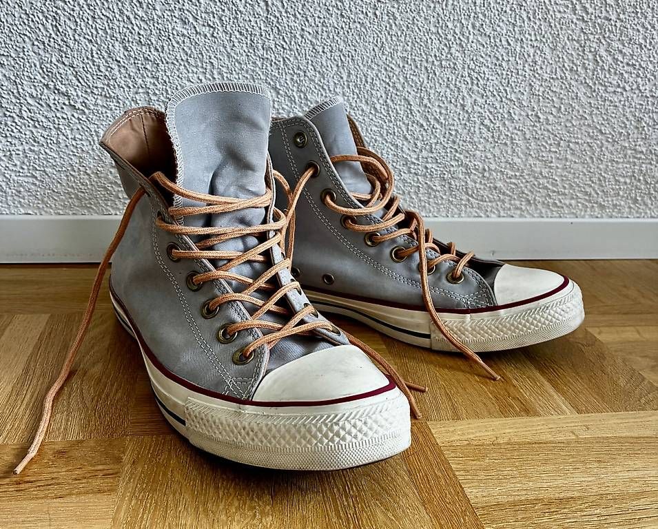 Converse Scarpe da uomo: Neuwertige retro Converse Chucks 42.5 – Usato da Thun venduto da Fuesu1812