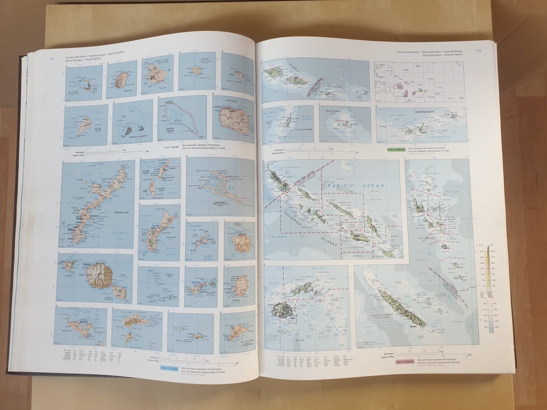 Libri: Britannica Atlas.  Massige Ausgabe in grossem Format – Usato da Schaanwald venduto da sch_8wqv 1