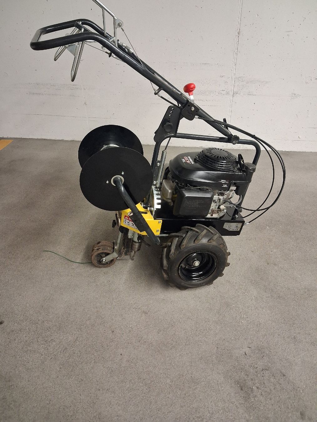 Cavi: kabelverlegermaschine. honda  automower – Usato da Büttikon AG venduto da for_gnt6 2